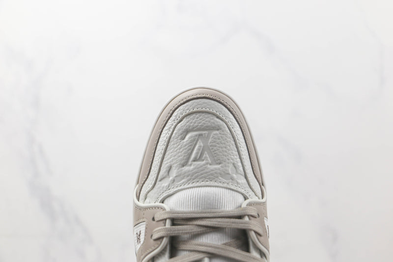 LOUIS VUITTON TRAINER LOW GREY WHITE