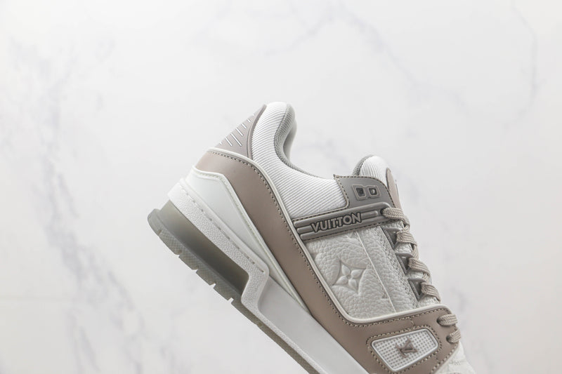 LOUIS VUITTON TRAINER LOW GREY WHITE