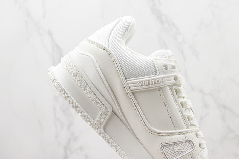 LOUIS VUITTON TRAINER LOW WHITE