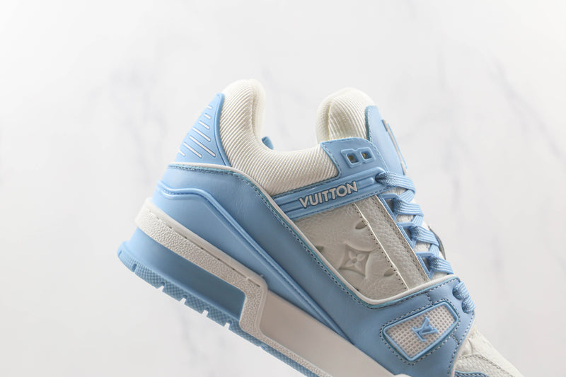 LOUIS VUITTON TRAINER LOW SKY BLUE